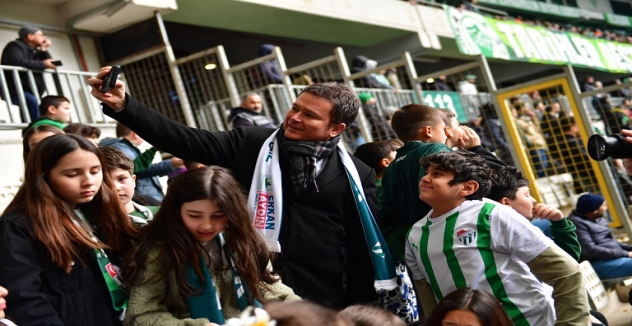 Başkan Erkan Aydın Çocuklarla Bursaspor Coşkusunu Paylaştı 