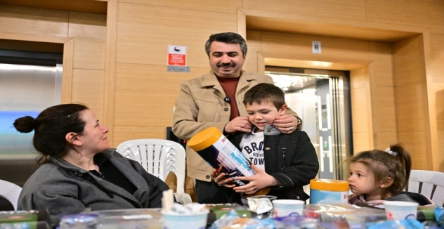 Başkan Yılmaz'dan Öğrencilere Sahur Süprizi