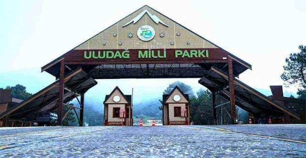 Bursa’da genç çevrecilerden milli parklar için sert uyarı!