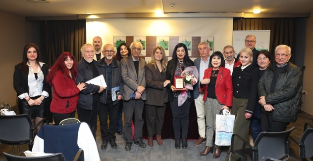 Dünya Şiir Onur Ödülü Nisa Leyla’ya Verildi