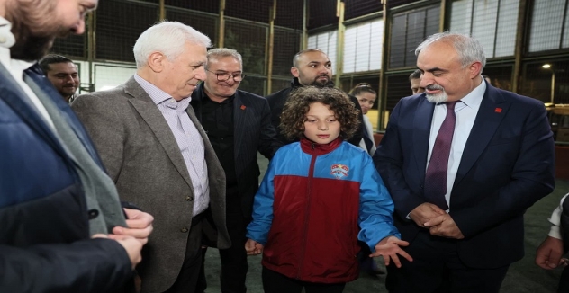 Gençler İstedİi, Başkan Bozbey Yeniliyor