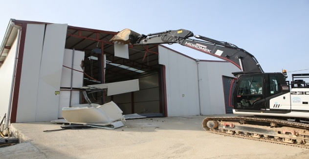 Nilüfer’de Kaçak Yapı Yıkıldı