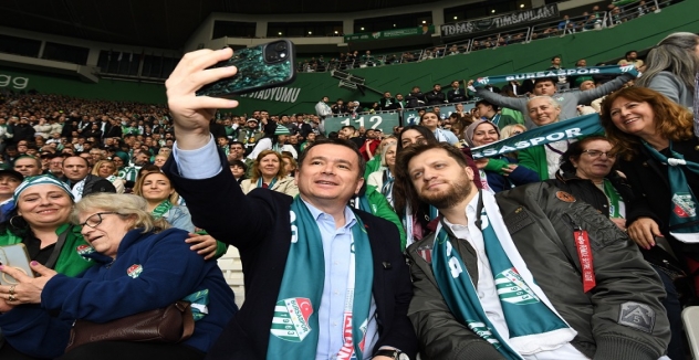Osmangazi Belediyesi Bursaspor Sevdasını Sınırların Ötesine Taşıdı 