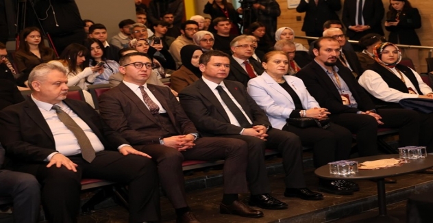 Osmangazi’de “Bursa’nın Yedi Yüzü” Sempozyumu Başladı 