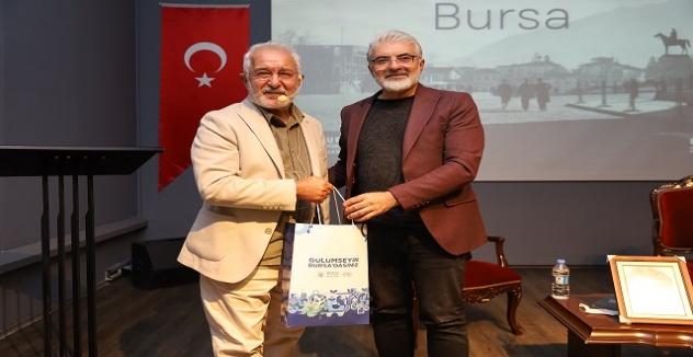 Simit Kokusunda Sahne Işığına Yolculuk