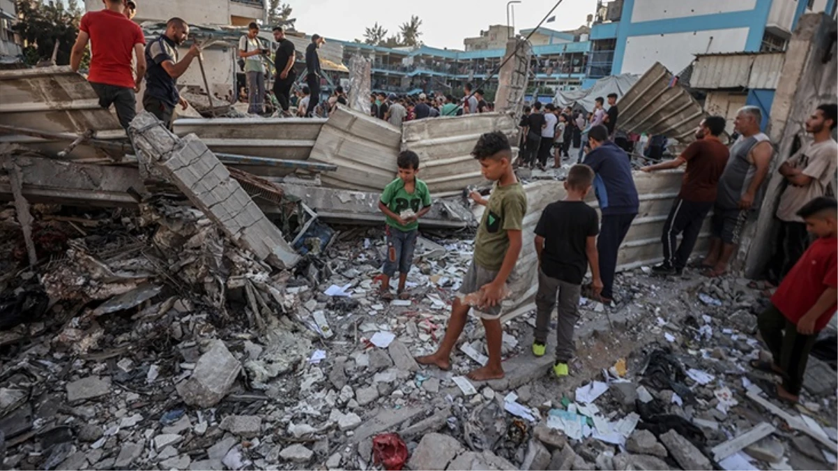 İsrail, Gazze'de Birleşmiş Milletler Okulu'na Saldırı Düzenledi: 16 Filistinli Öldü