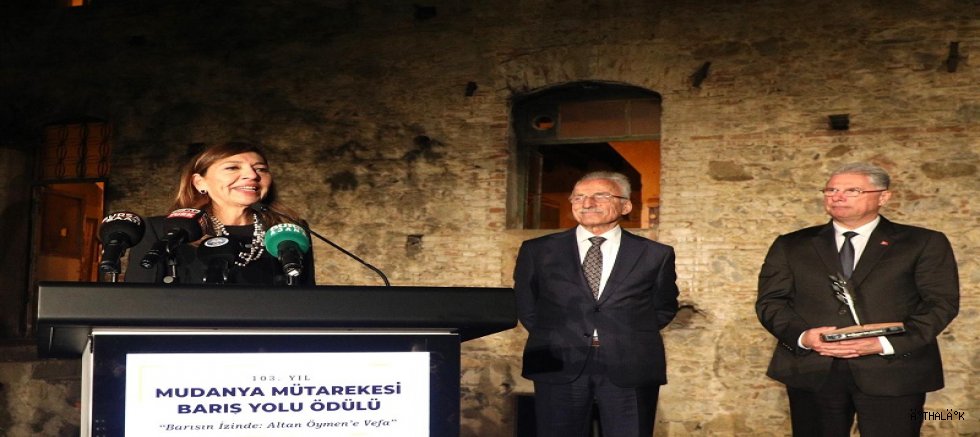 Altan Öymen'e Mudanya'dan Anlamlı Ödül 