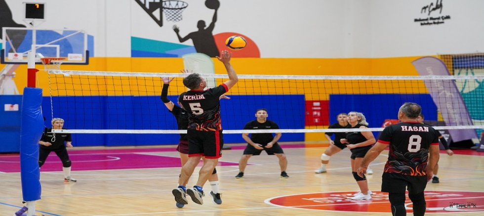 Atatürk Kupası Voleybola  Turnuvası Başladı
