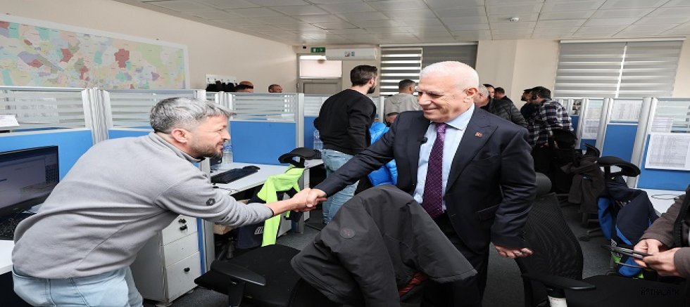 Başkan Bozbey, BUSKİ Personeliyle Bayramlaştı