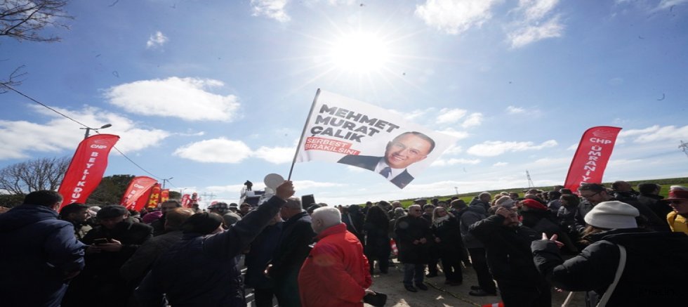 Başkan Çalık 355 Gün Sonra İlk Kez Hakim Karşısında: İBB Davası Başladı