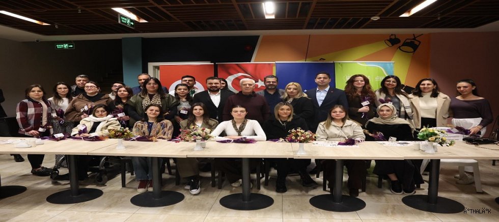 Başkan Mustafa Bozbey, Gençlere Sahur Yaptı