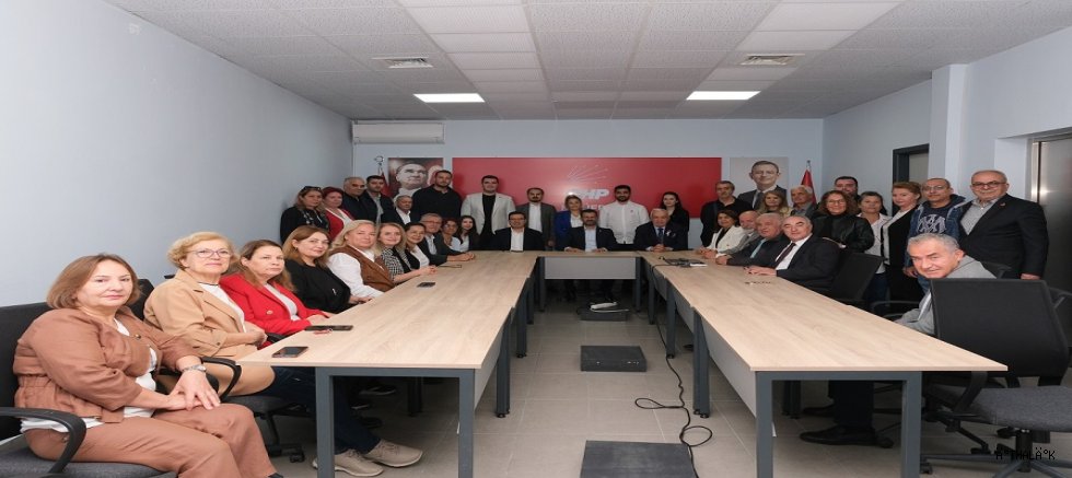 Başkan Şadi Özdemir'den CHP Nilüfer İlçe Yönetimine Hayırlı Olsun Ziyareti