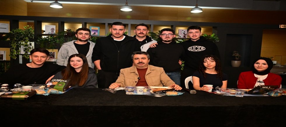 Başkan Yılmaz'dan Öğrencilere Sahur Süprizi