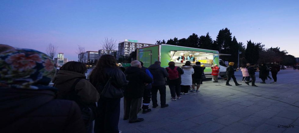 Beylikdüzü'nde Ramazan Bereketi Sofralara Taşınıyor