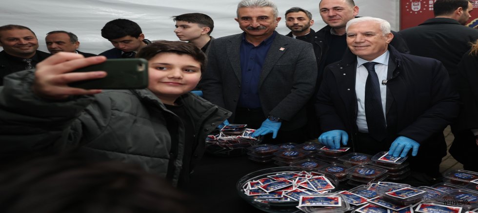 Bursa'da Gönüller Büyükşehir’in İftar sofrasında Buluştu