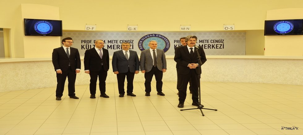 BUÜ ailesi geleneksel bayramlaşma töreninde buluştu