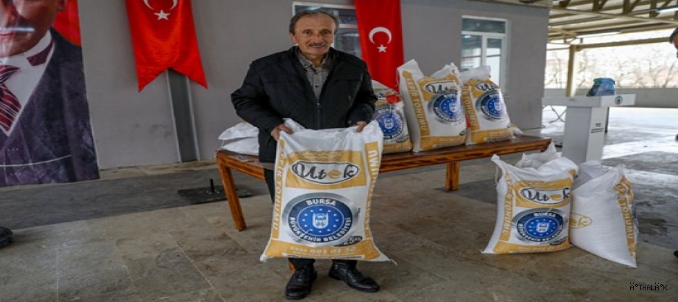 Büyükşehir’de Üreticiye Fidan ve Tohum Desteği