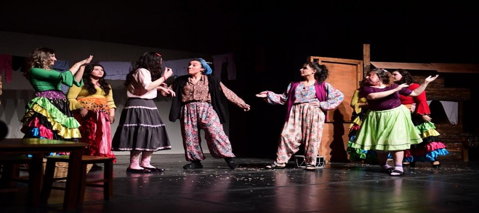 ‘Deli Ayten’ Müzikali Yüreklere İşledi