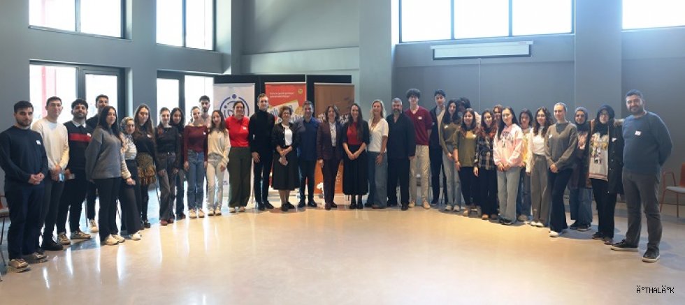 Gençler Nilüfer’de “ İfade Özgürlüğünü” Konuştu