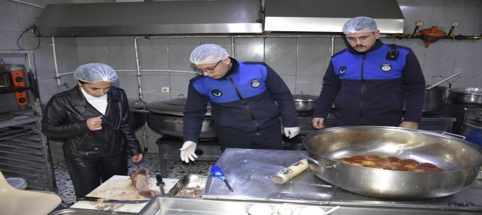 Karacabey Belediyesi'nden  Lokanta ve İmalathanelere Yakın Takip 