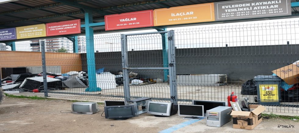 Nilüfer’de Elektronik Atıklar Kontrollü Şekilde Toplanıyor