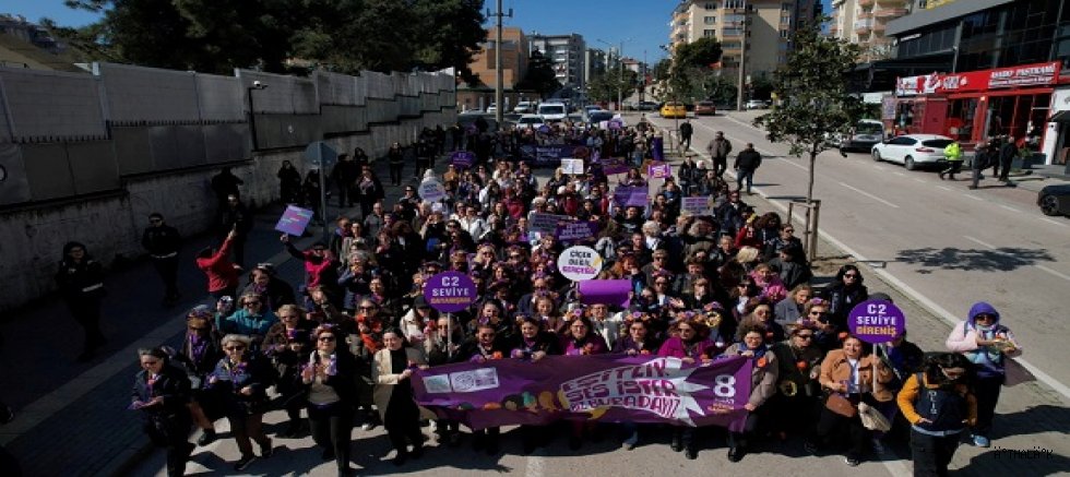 Nilüfer’de Kadınlar Tek Ses Oldu: “Eşitlik Ses İster Biz Buradayız”