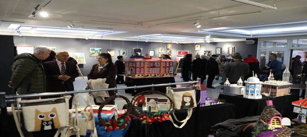 Olgun gençler, Yaşlılara Saygı Haftası’nda Hünerlerini Sergiledi