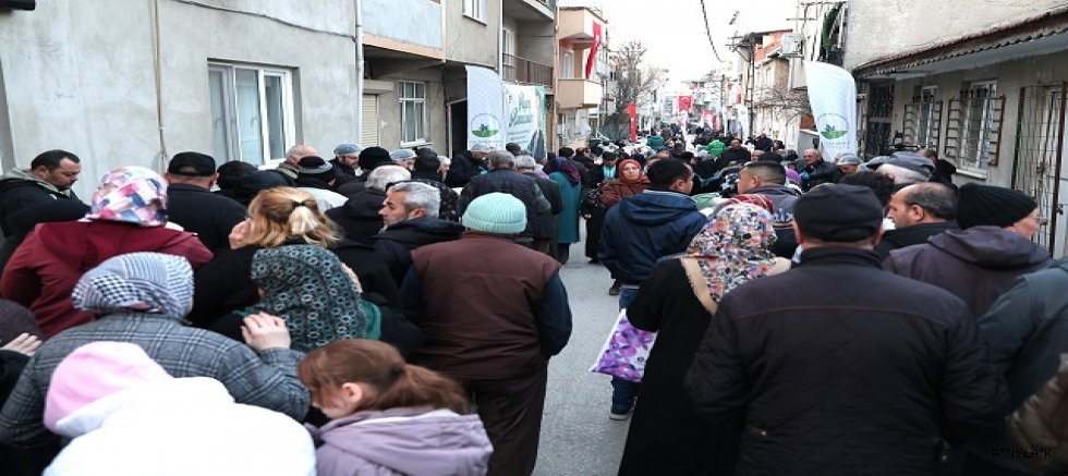Osmangazi Belediyesi’nin İftar Sofrası Dolup Taştı