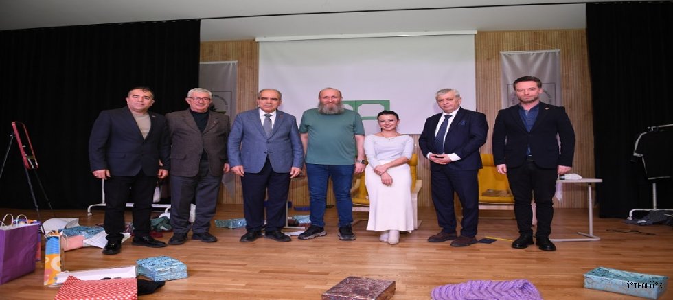 Osmangazi Belediyesi Sanatseverleri Tiyatroyla Buluşturdu