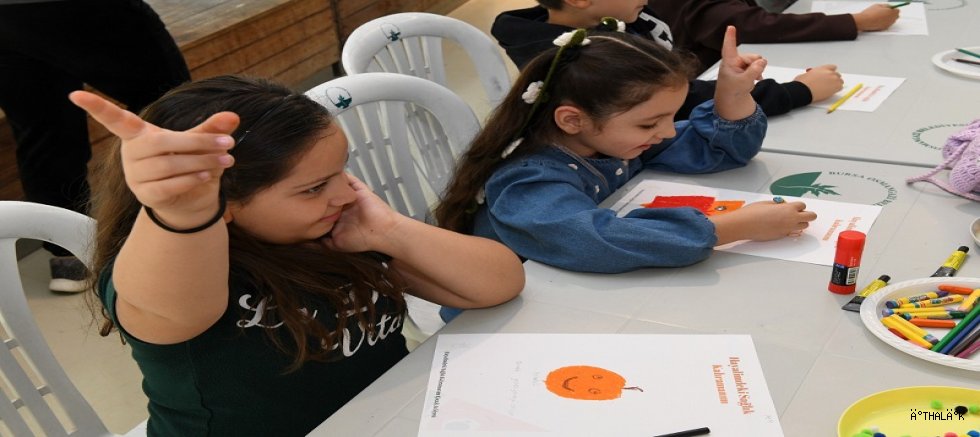 Osmangazi’de Çocuklar Oyunlar Oynayarak Sağlıklı Beslenmeyi Öğreniyor