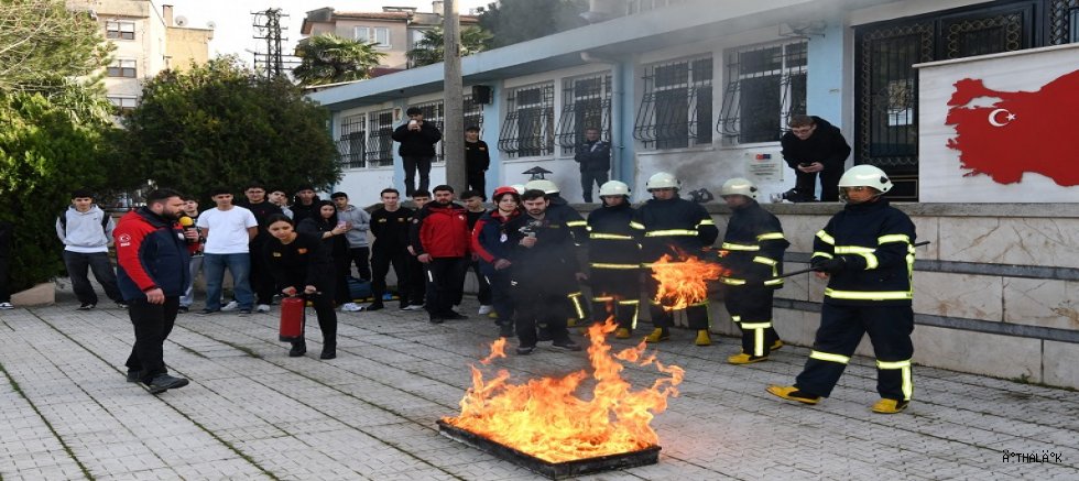 Osmangazi’de Gerçeğini Aratmayan Yangın Tatbikatı