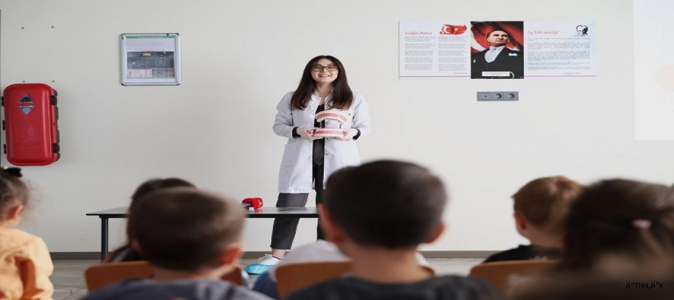 Osmangazi’de Minikler Sağlıklı Gülüşlerin Sırrını Öğrendi