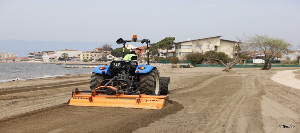 Plajlar Yaza Hazır Hale Getiriliyor