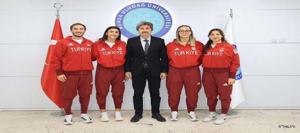 Rektör Yılmaz’dan Başarılı Sporculara Özel Tebrik