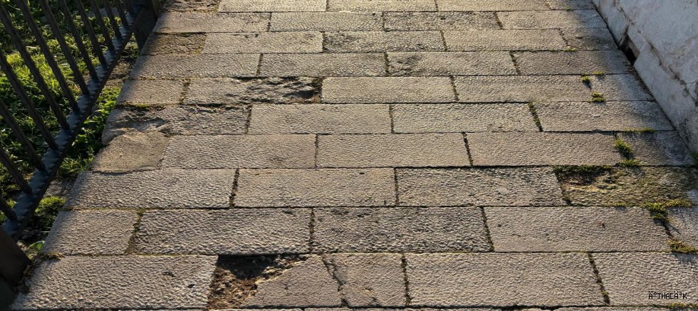 Tarihi Tophane Meydanı Yenilendi