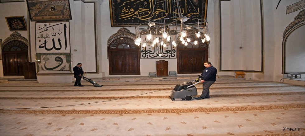 Ulu Camii Ramazan Teravihlerine Hazır