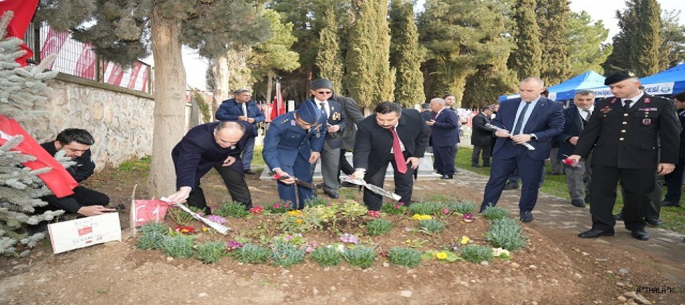 Yenişehir'de Ecdada Vefa:18 Mart Şehitleri Dualarla Anıldı