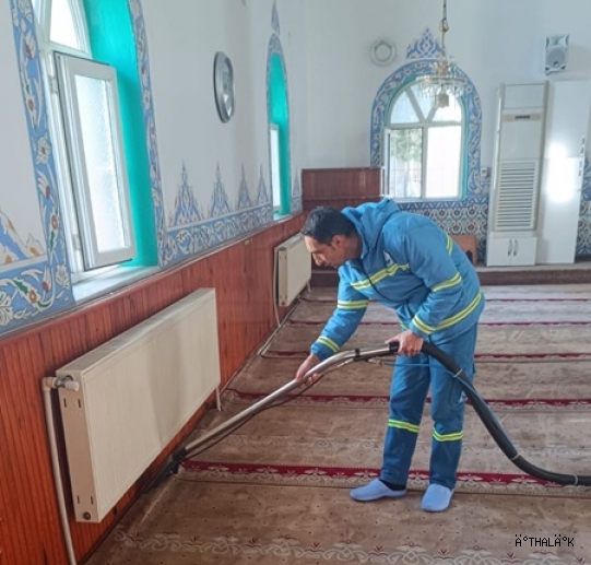 Yıldırım'da Camilere Bayram Temizliği