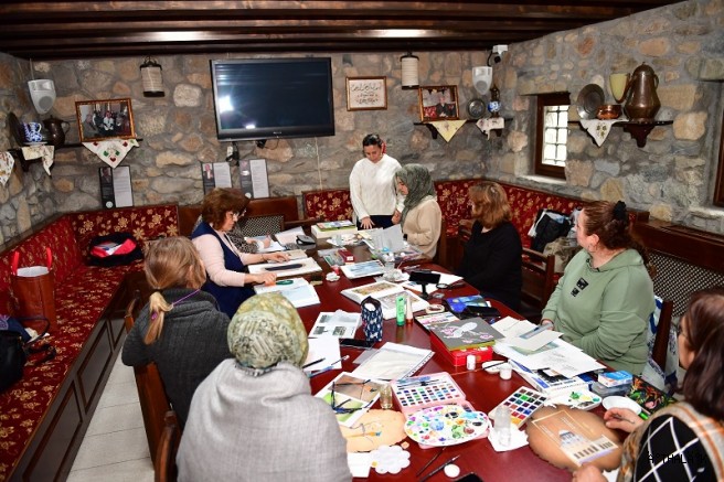 Osmangazi’de Minyatür Sanatı Kadınlarla Hayat Buluyor