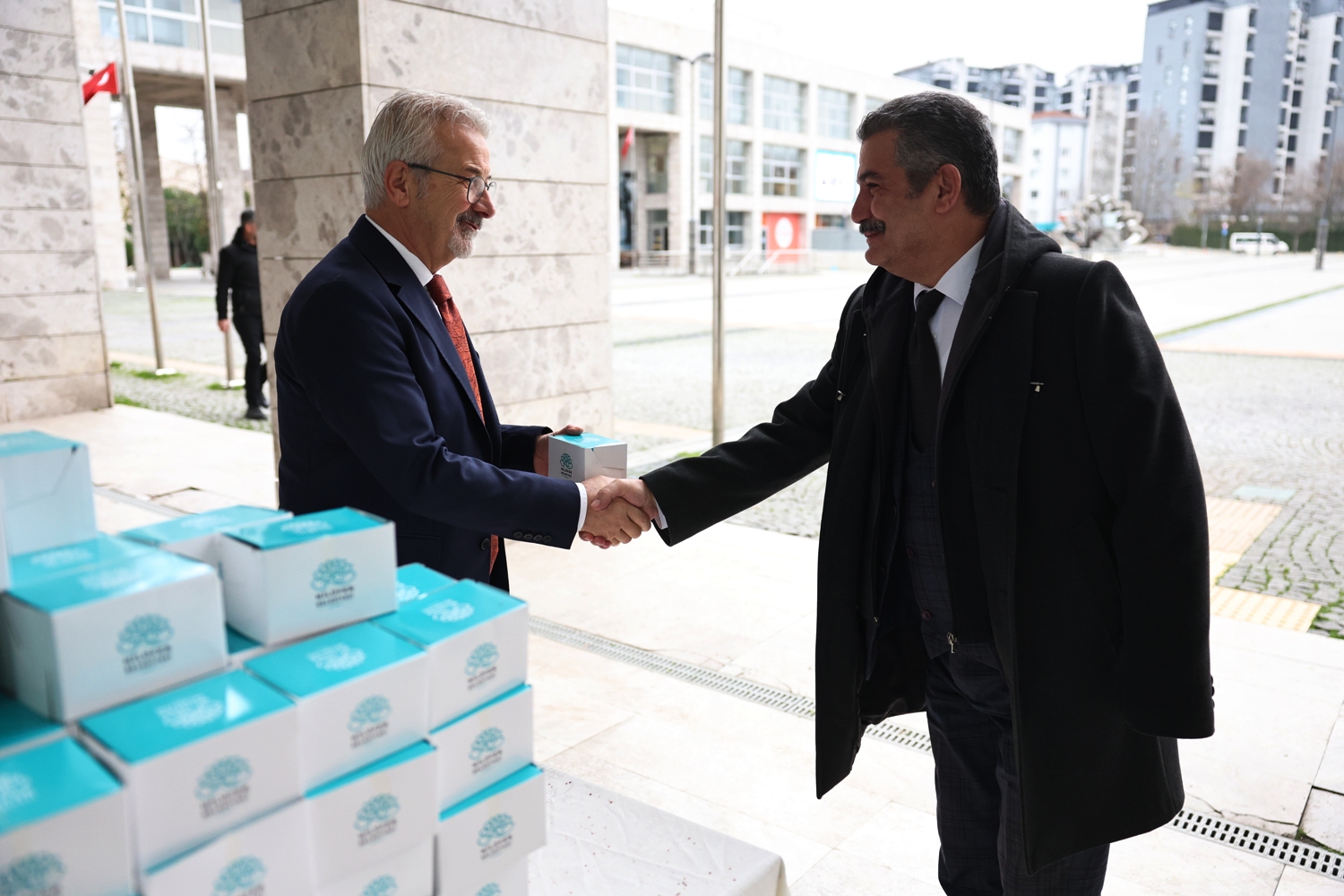 Nilüfer Belediyesi’nden Kandil Simidi İkramı