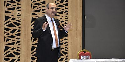 Akif Oktay ile Şiirler Arası Yolculuk” Unutulmaz Bir Akşama Dönüştü 