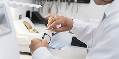 Akıllı Lens Ameliyatı Yaşam Kalitesini Artırıyor