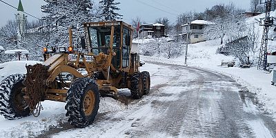 Altay Kar Fırtınası Gemlik’i Beyaza Bürüdü: Ekipler Sahada