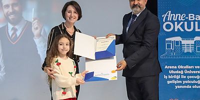 Arena Anne Baba  Okulu'nda Sertifika Heyecanı 