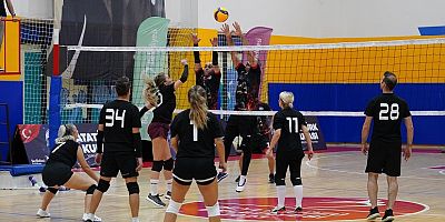 Atatürk Kupası Voleybola  Turnuvası Başladı