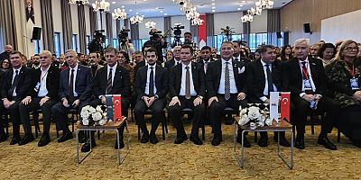 Başkan Aydın Afetlere Dirençli Kentler Paneli’ne Katıldı