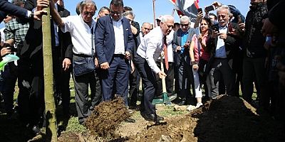 Başkan Bozbey ‘Yeniden Yeşil Bursa’ İçin Kolları Sıvadı