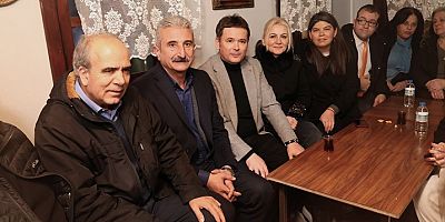 Başkan Erkan Aydın Abdal Meydanı’nda Vatandaşlarla Sahur Yaptı