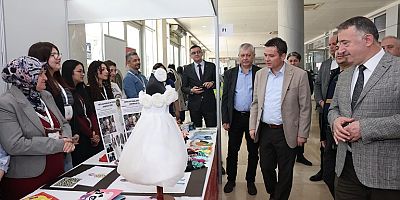 Başkan Erkan Aydın Bursa 23. Kitap Fuarı’nda Çocuk Yazarlarla Buluştu