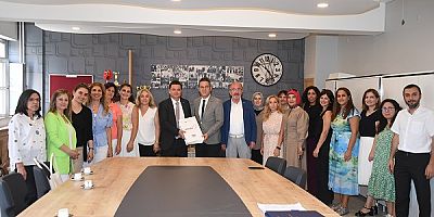 Başkan Erkan Aydın’dan Öğrencilere İlk Ders Sürprizi